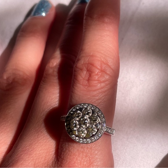 Diamond Ring - Picture 4 of 10